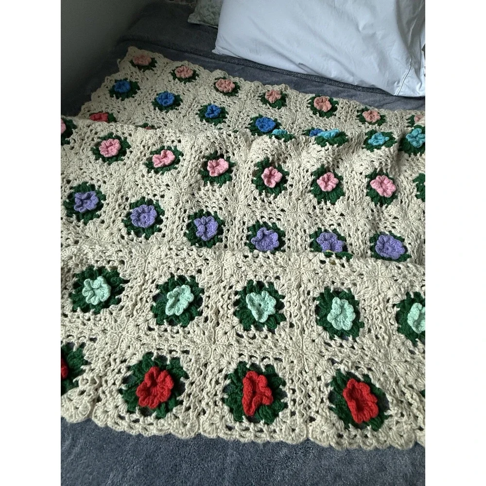 Vintage Handmade Crochet Afghan Throw 3D Popcorn Flowers Floral Cottagecore